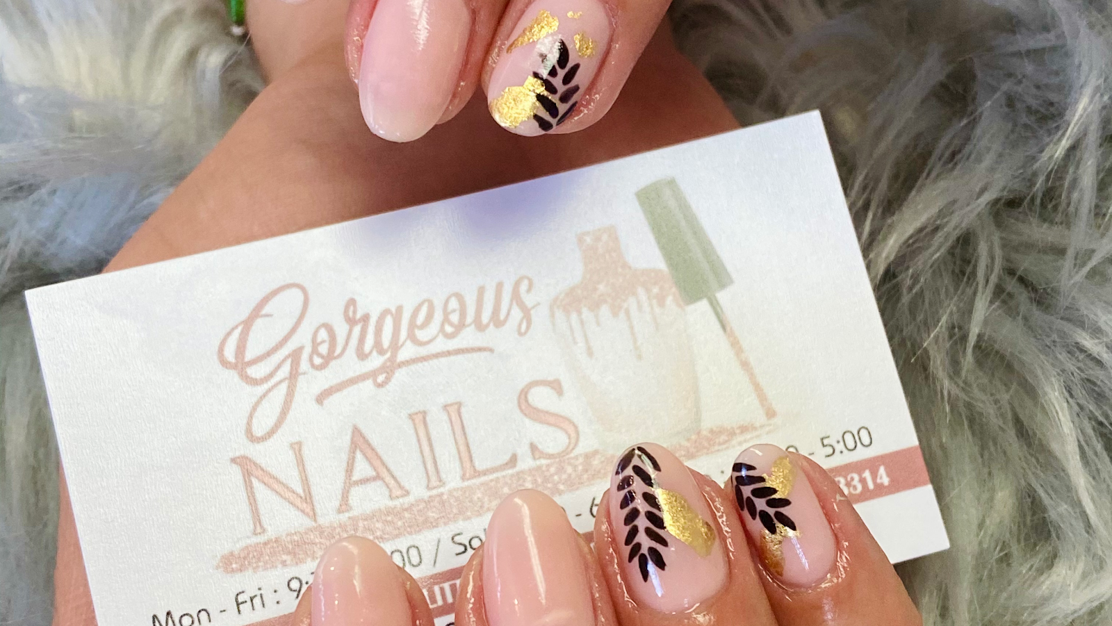 Gorgeous Nails logo